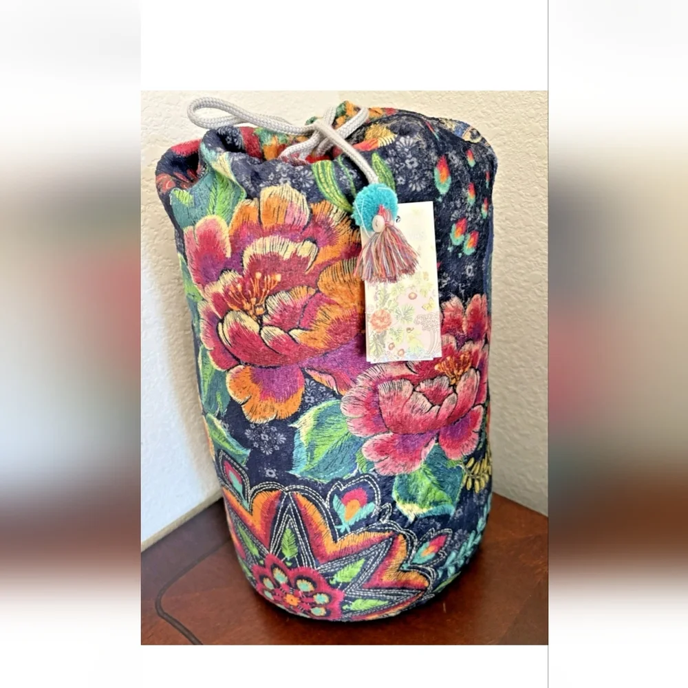 Johnny Was Lauren Canyon Cozy Sherpa Blanket Reversible Darnahta Peacock Flower